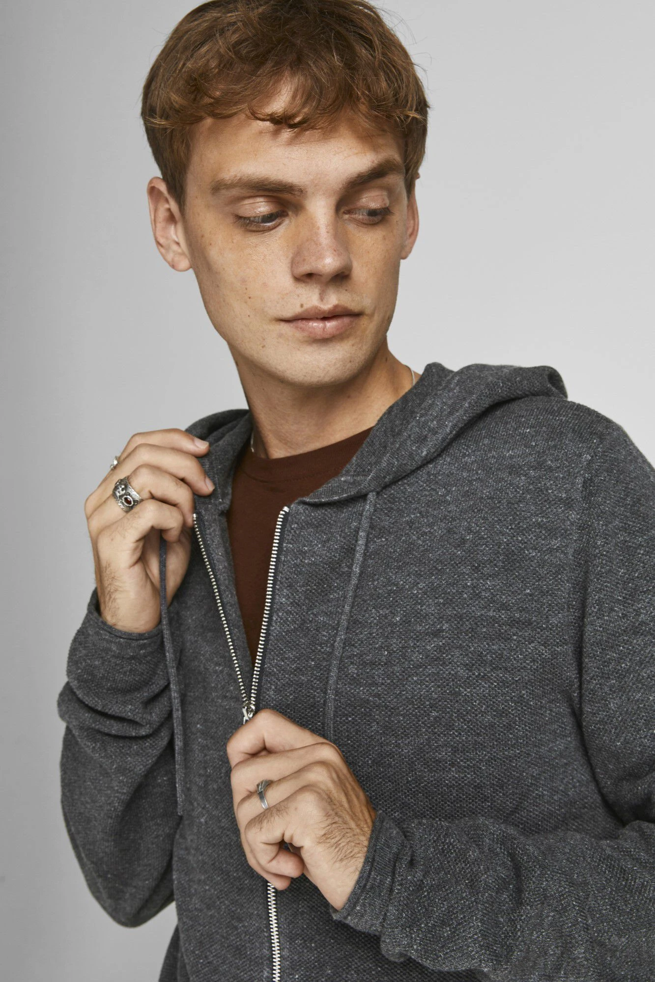 Women'secret Cardigan Con Cremallera Y Capucha 3 Women'secret Cardigan Con Cremallera Y Capucha – Image 2