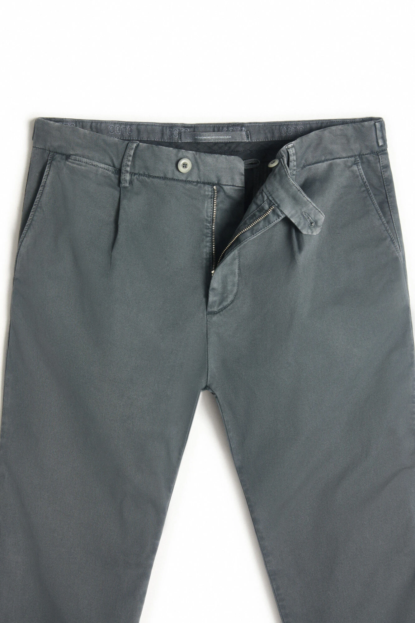 Women'secret Pantalón Chino Con Ajustador Lateral 4 Women'secret Pantalón Chino Con Ajustador Lateral – Image 2